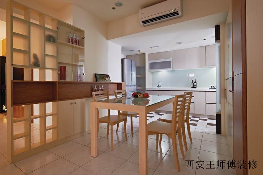 简约中式风 餐厅博古架隔断设计