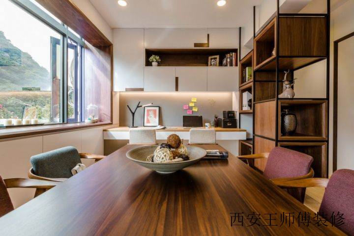 美式风格餐厅实木餐桌设计