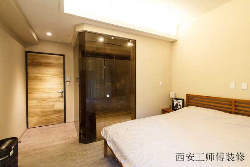 原木简约卧室玻璃衣柜效果图