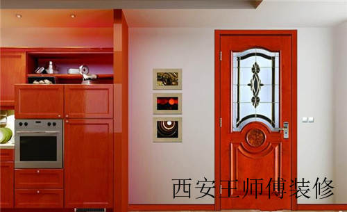 木门油漆翻新选择技巧 旧门不更换也能焕然一新