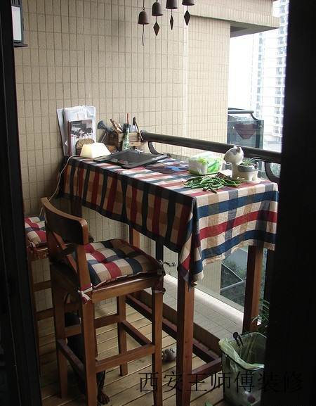 宜家简约装饰风格家居阳台桌椅装饰效果图