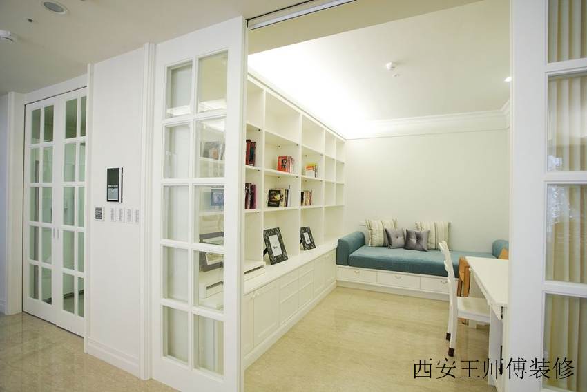 白色文雅新古典书房案例图