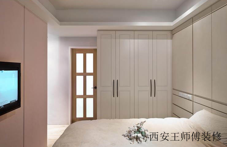 简洁北欧卧室衣柜设计装修图