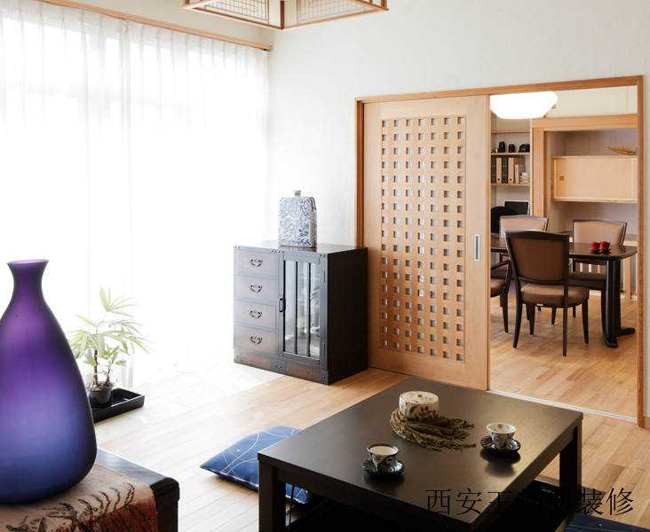 日式现代设计风格家居木质推拉门隔断图