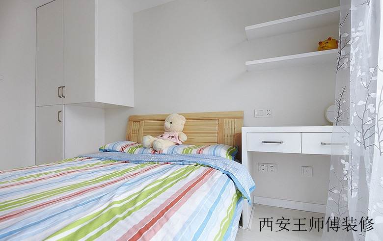 明亮清新简约复式儿童房装修样板房