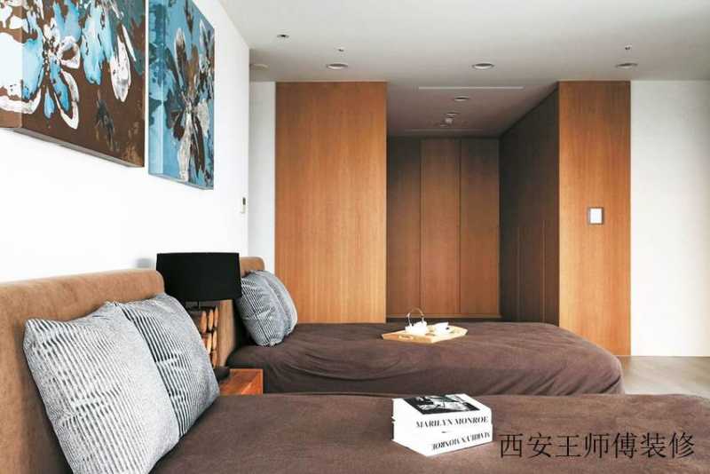 复古美式双人床小卧室设计