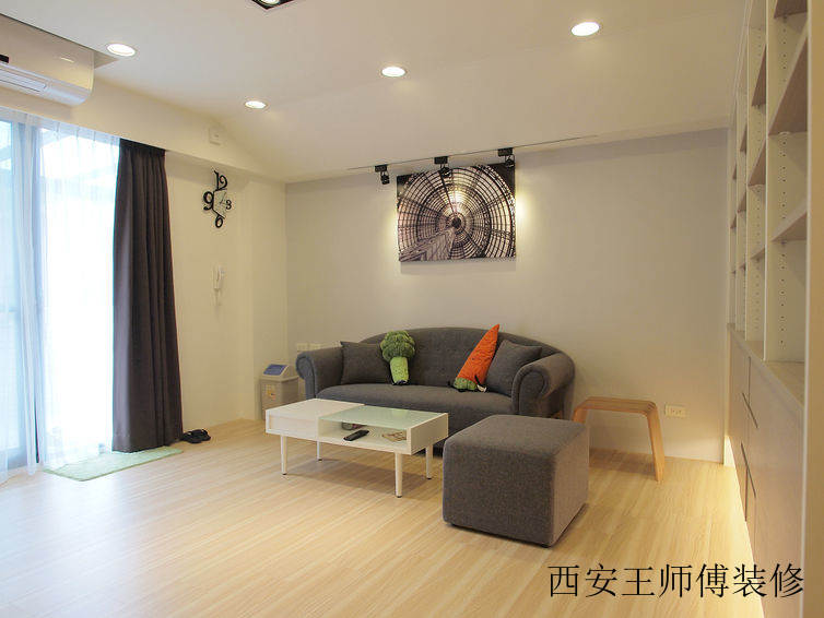 简约二居客厅精装房欣赏