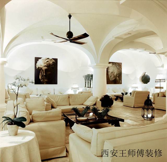 欧式别墅室内罗马柱装饰图