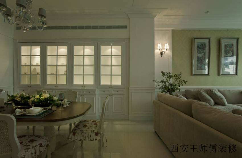 浪漫简欧餐厅餐边收纳柜设计