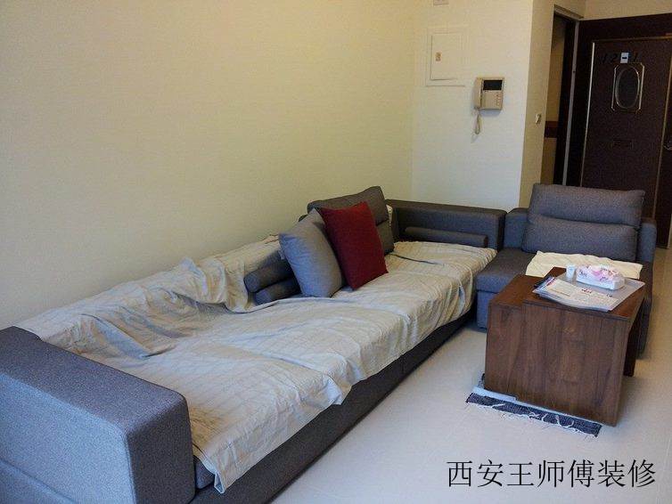 现代小户型客厅沙发图
