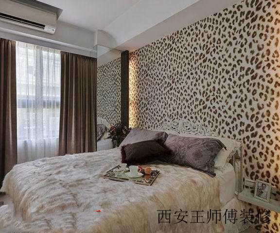 美式风格卧室豹纹背景墙装饰