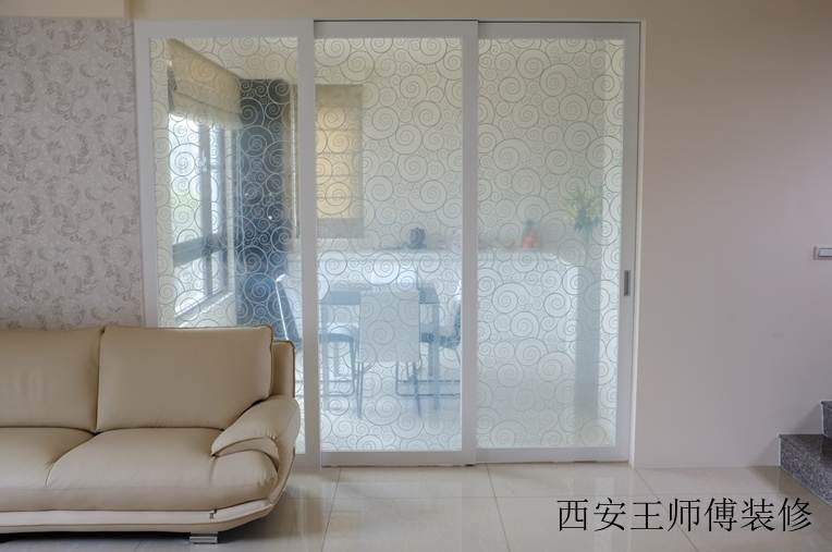 小户型复式简约室内隔断推拉门设计