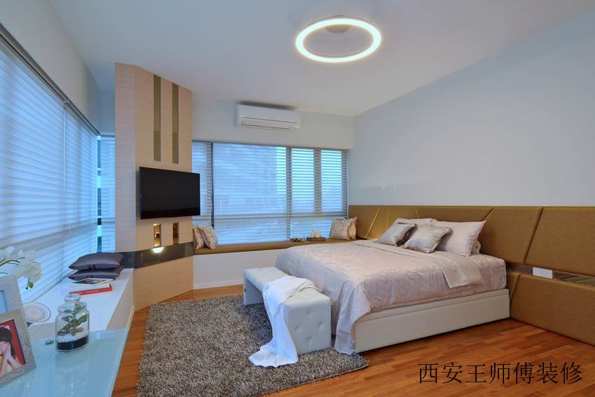 舒适现代设计带飘窗卧室装修欣赏图