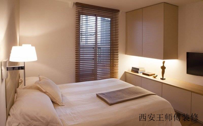 纯净简欧风格卧室百叶帘装饰图