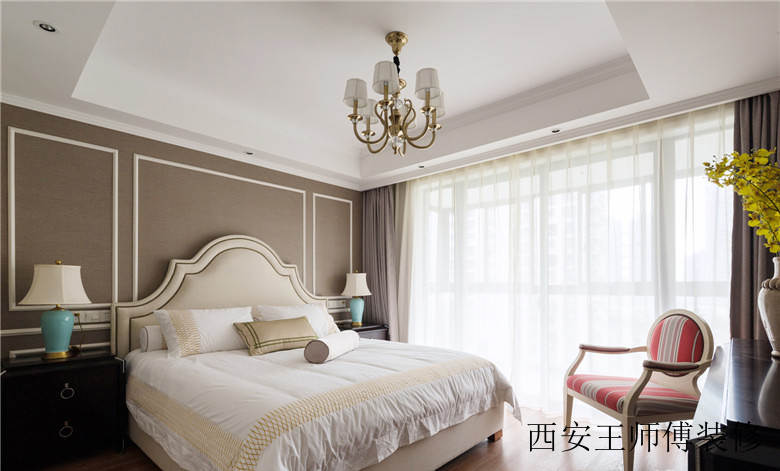 美式简约设计卧室装修图