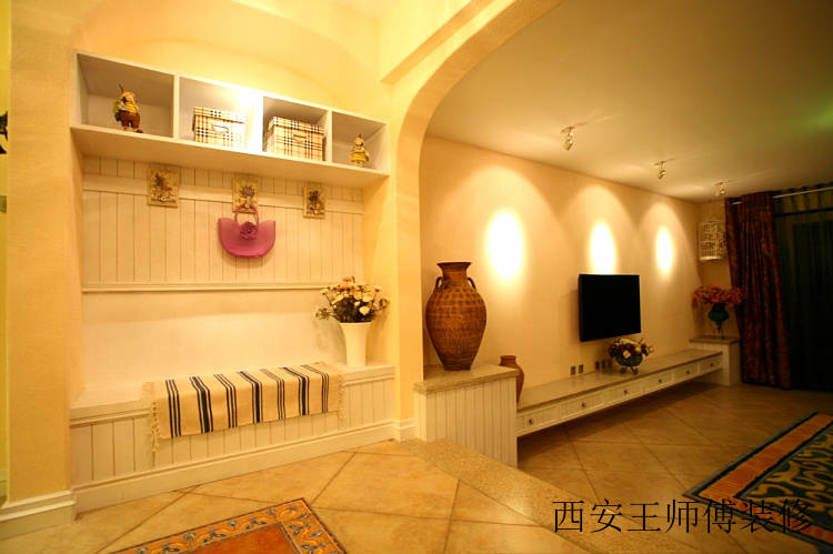 优雅地中海风格家居玄关设计装修欣赏图