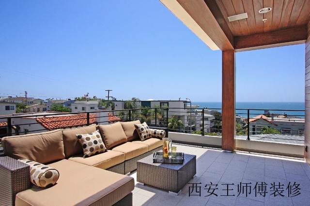 潮流现代别墅露天阳台设计