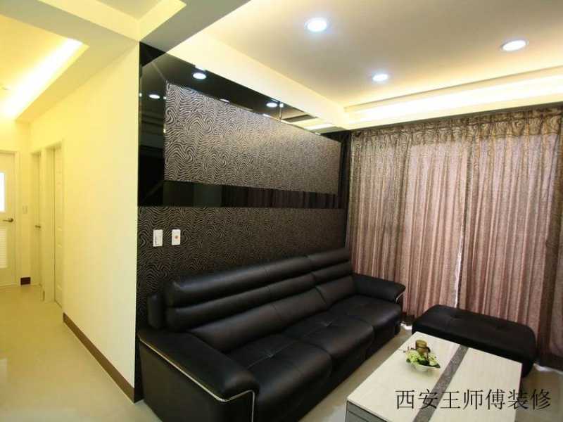 现代简约小户型真皮沙发装饰