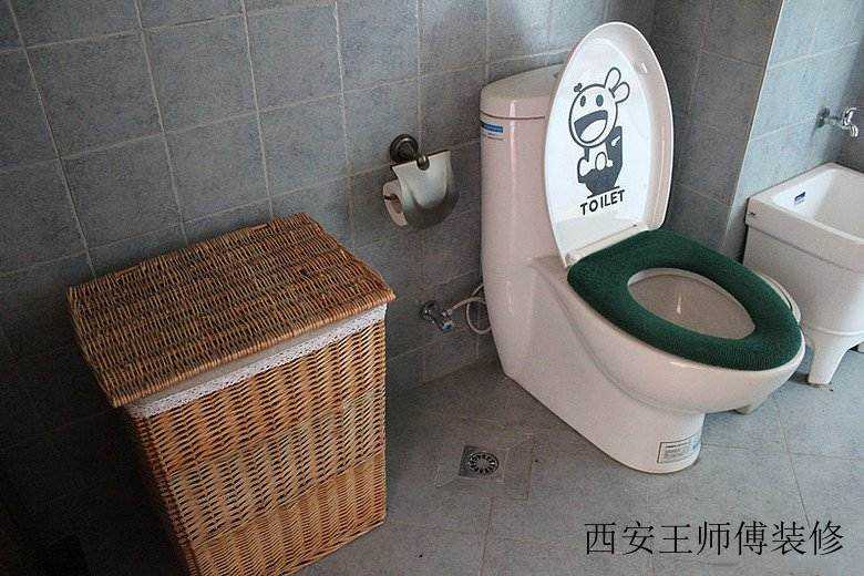 简朴环保田园风格 卫生间藤制垃圾篓设计
