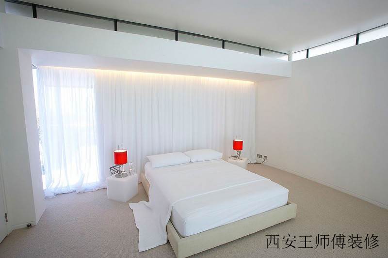 白色简约现代卧室台灯点缀
