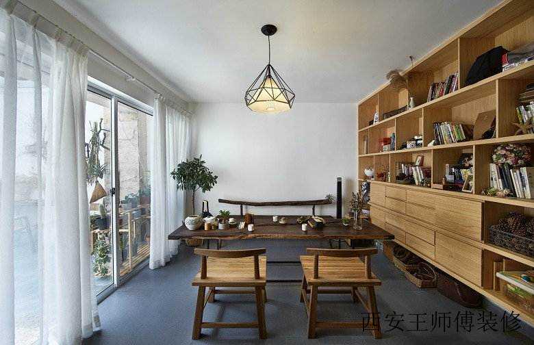 古朴日式装修风格餐厅玻璃移门隔断设计图