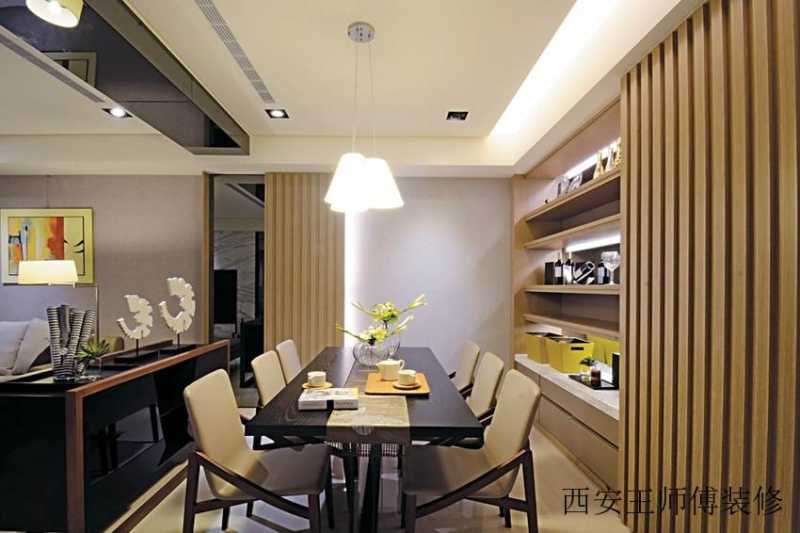 简约现代餐厅原木装饰图