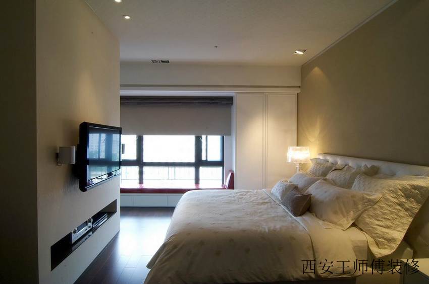 简约优雅现代卧室装潢图