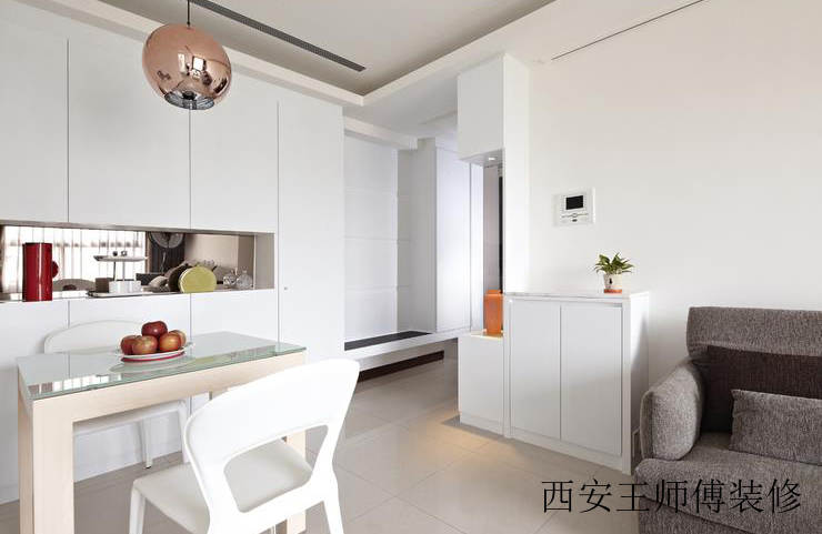 简约时尚现代小餐厅餐桌椅放置图