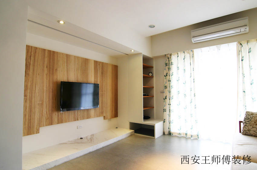 原木简约客厅电视背景墙设计