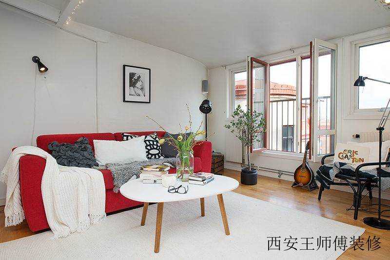 北欧设计装修风格公寓客厅红色沙发装饰图