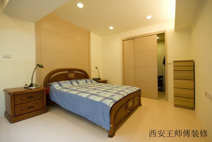 含蓄简约卧室隐形门设计装修图