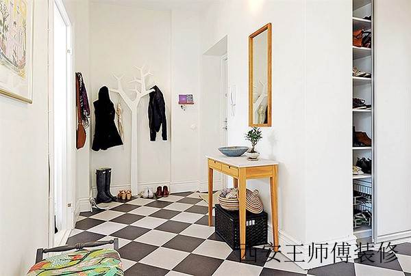 简约宜家小户型进门玄关设计