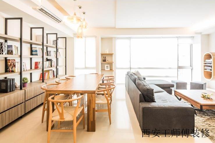 简约宜家餐厅原木餐桌椅装饰图