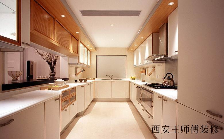 简约设计风格U型厨房装修欣赏图