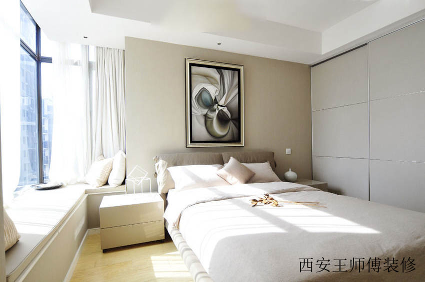 优雅简约卧室飘窗设计