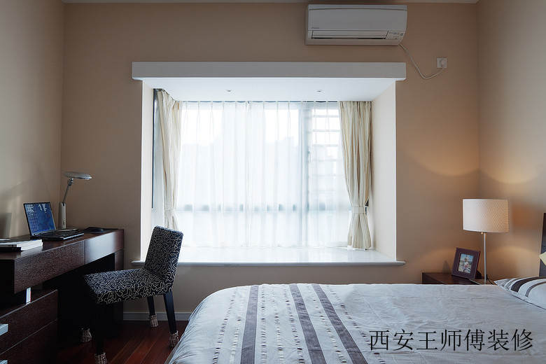 现代简约卧室飘窗效果图
