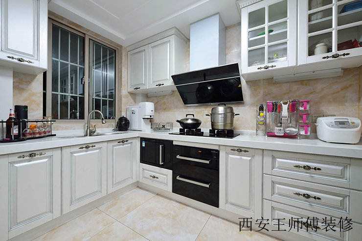 简欧设计风格L型厨房装修效果图