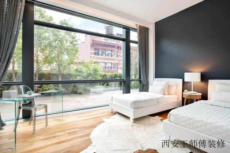 黑白系简约卧室落地窗设计