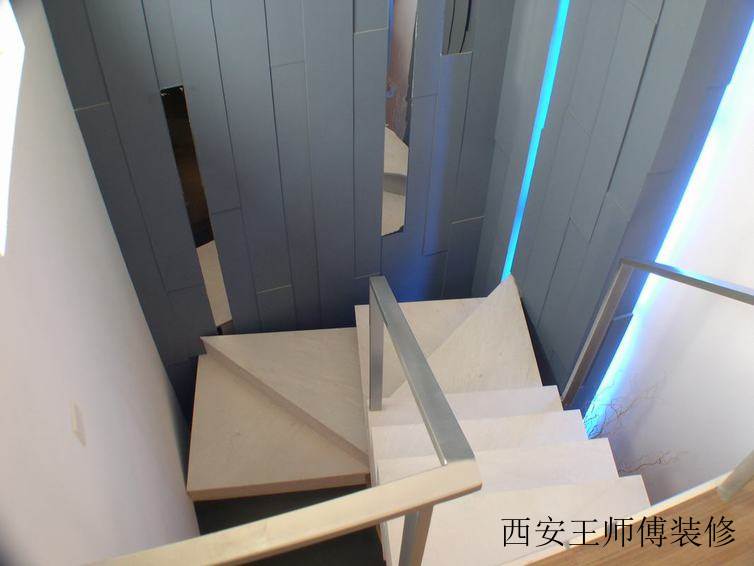 现代小复式楼梯效果图