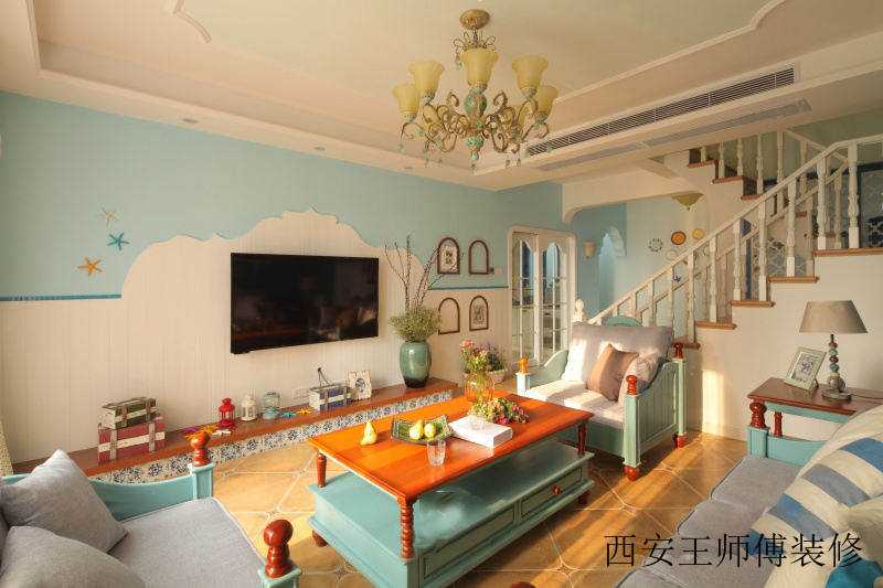 蓝色唯美地中海风格 别墅客厅装修图