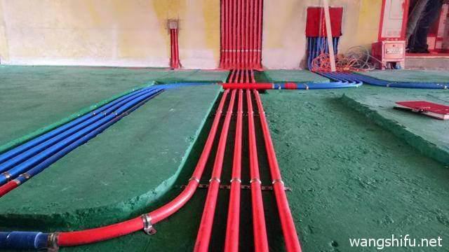 办公室隔断最简单最实惠的方法(办公室隔断效果)