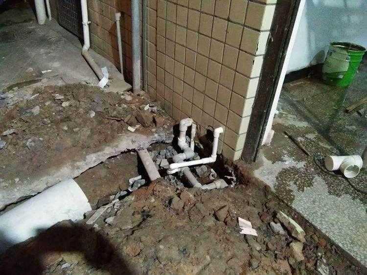 多功能电源转换插座
